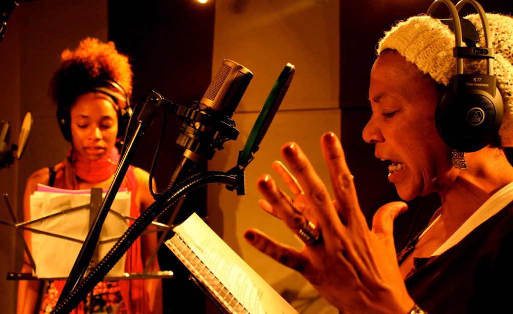 “La Canción de Ananse”, el volver de la radionovela Colombia en Cifras