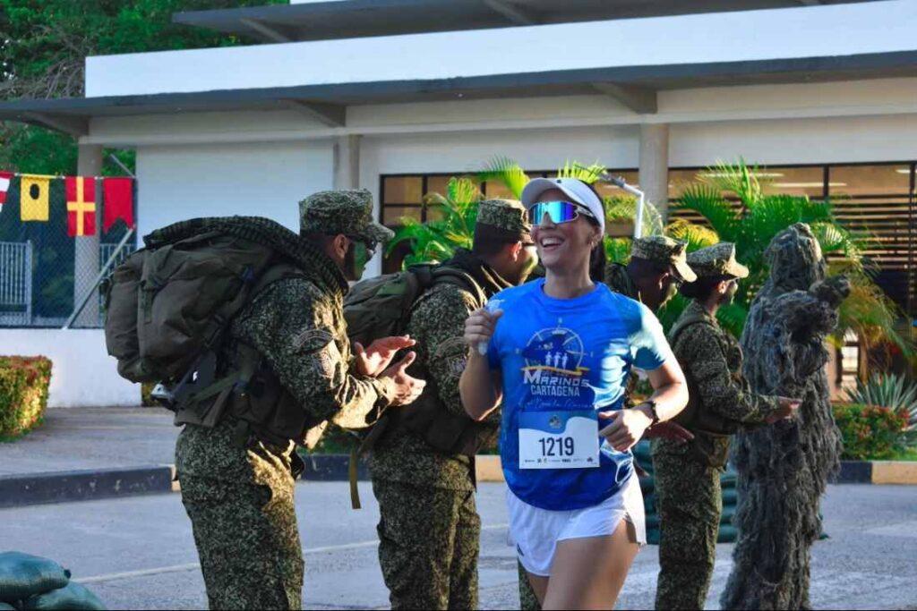 Al trote marinos; su primera carrera donde nace la Armada de Colombia
