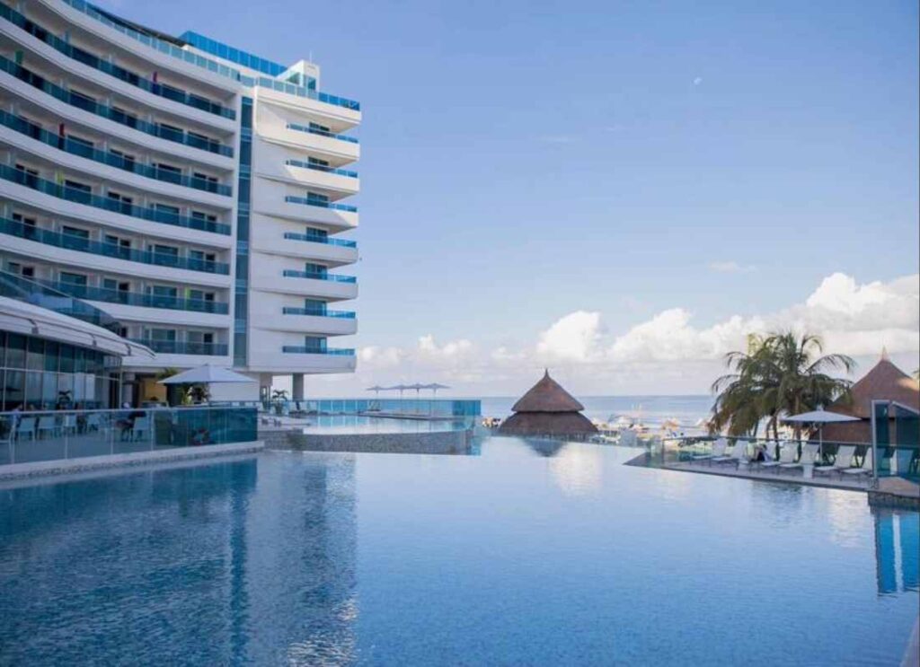 Hotel Las Américas recibe el aval de confianza al Negocio Verde