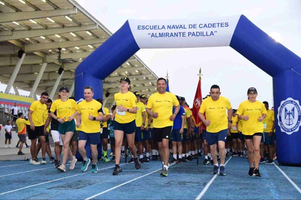 Corriendo por los héroes en la Escuela Naval de Cadetes