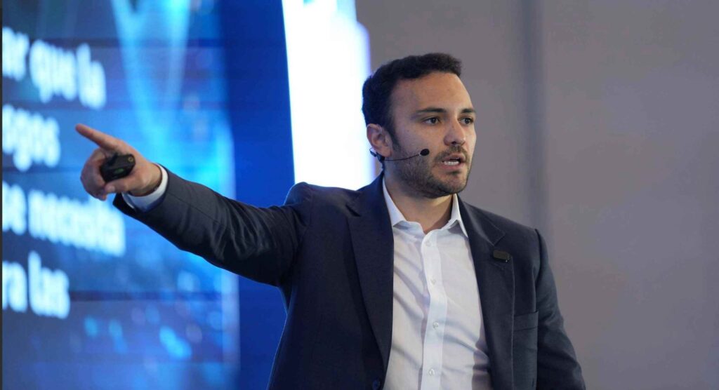 “Los riesgos ya no van en cajitas”: nuevo Superintendente Financiero en su primera presentacion ante la Banca